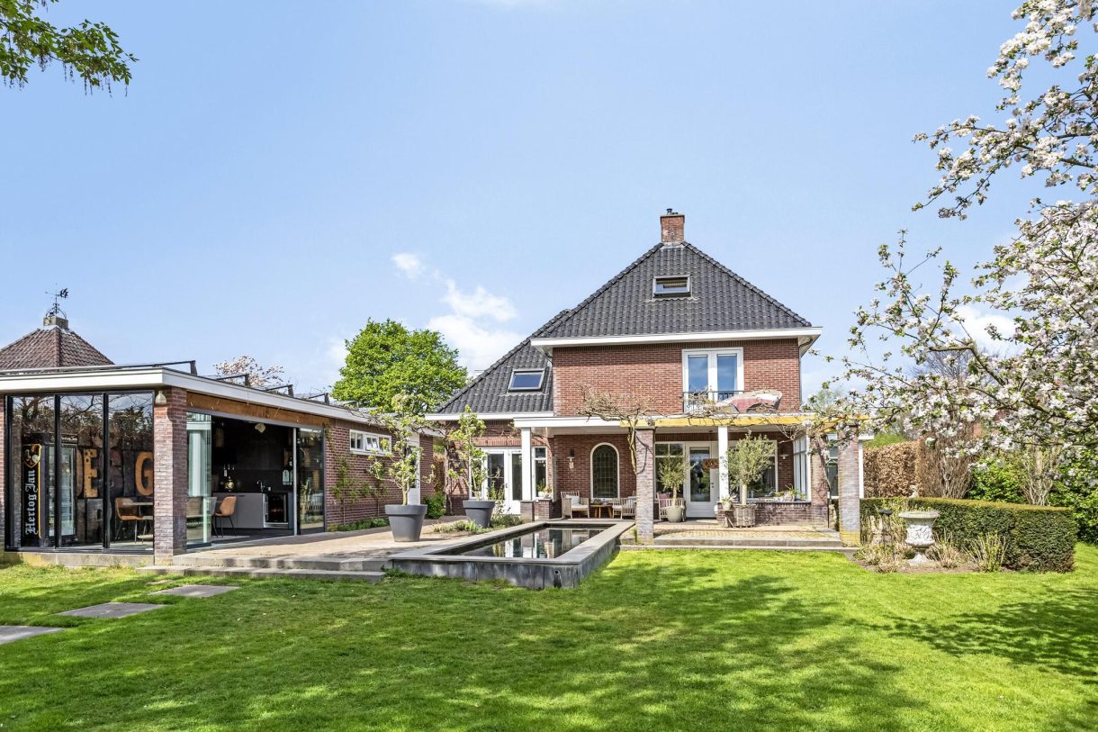 Te koop: Foto Woonhuis aan de Bredevoortsestraatweg 64A in Aalten