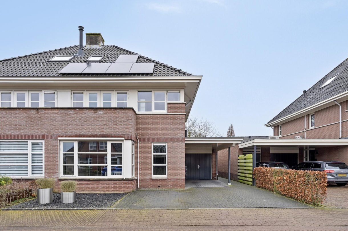 Te koop: Foto Woonhuis aan de Breukelaarplein 4 in Aalten