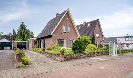 Te koop: Foto Woonhuis aan de Rijksweg 232 in Gaanderen