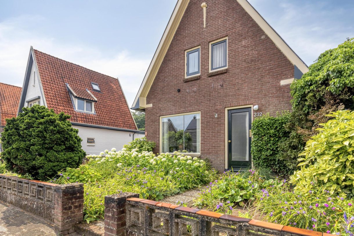Te koop: Foto Woonhuis aan de Rijksweg 232 in Gaanderen
